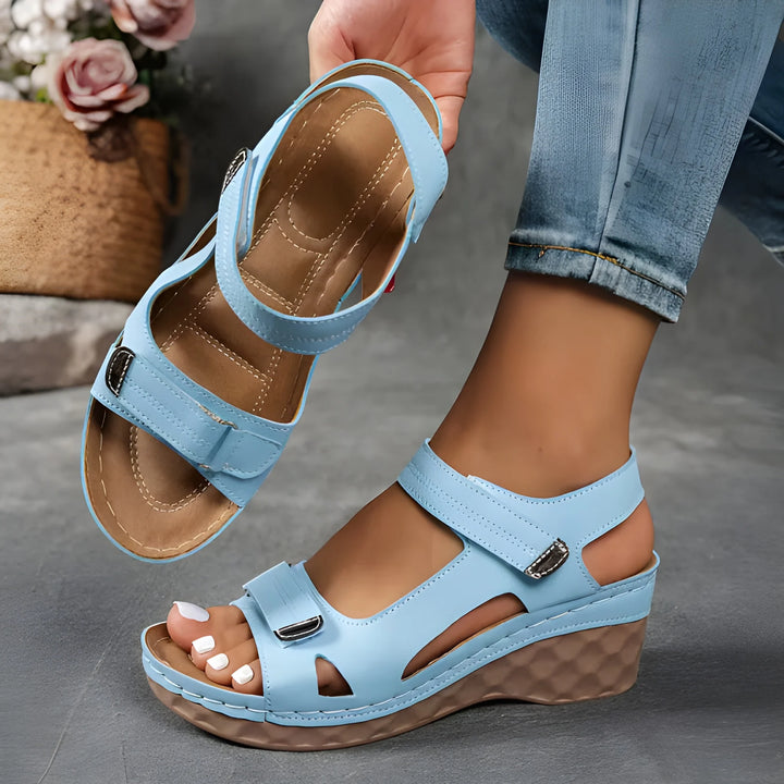 Women's Comfortable Platform Sandals with Non Slip and Cushioned Sole